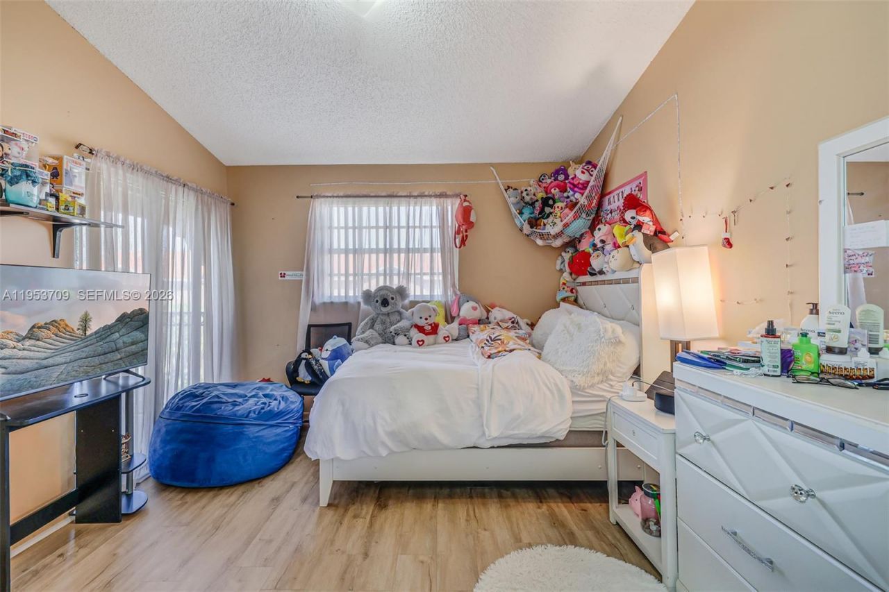 10026 Hammocks Blvd , Unit 207-6, Miami, FL 33196 Photo