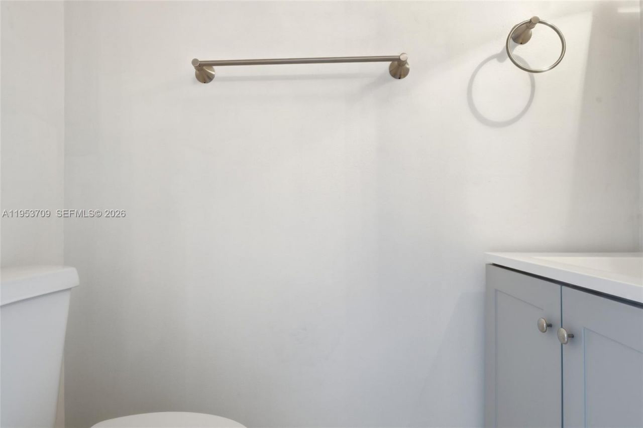 10026 Hammocks Blvd, Unit 207-6, Miami, FL 33196 Photo