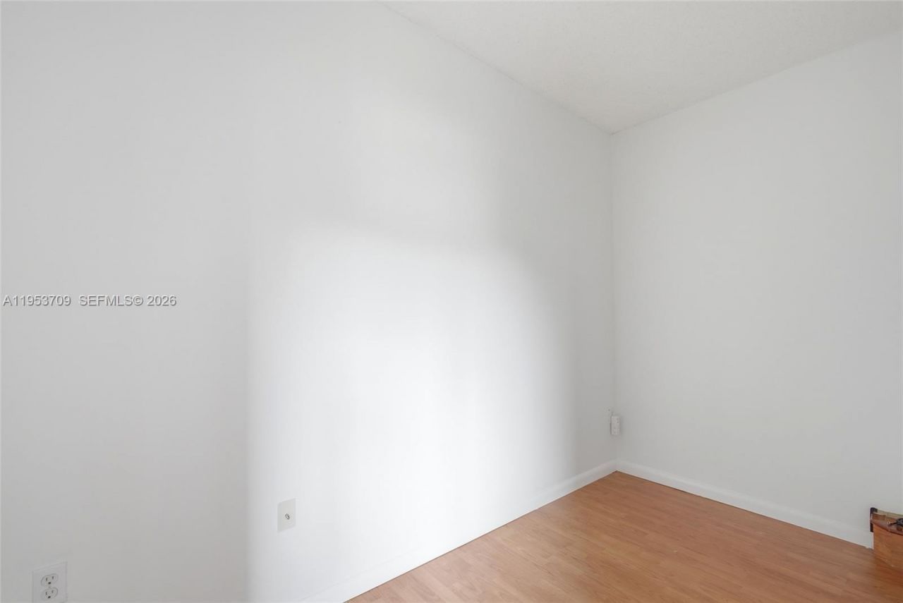 10026 Hammocks Blvd, Unit 207-6, Miami, FL 33196 Photo