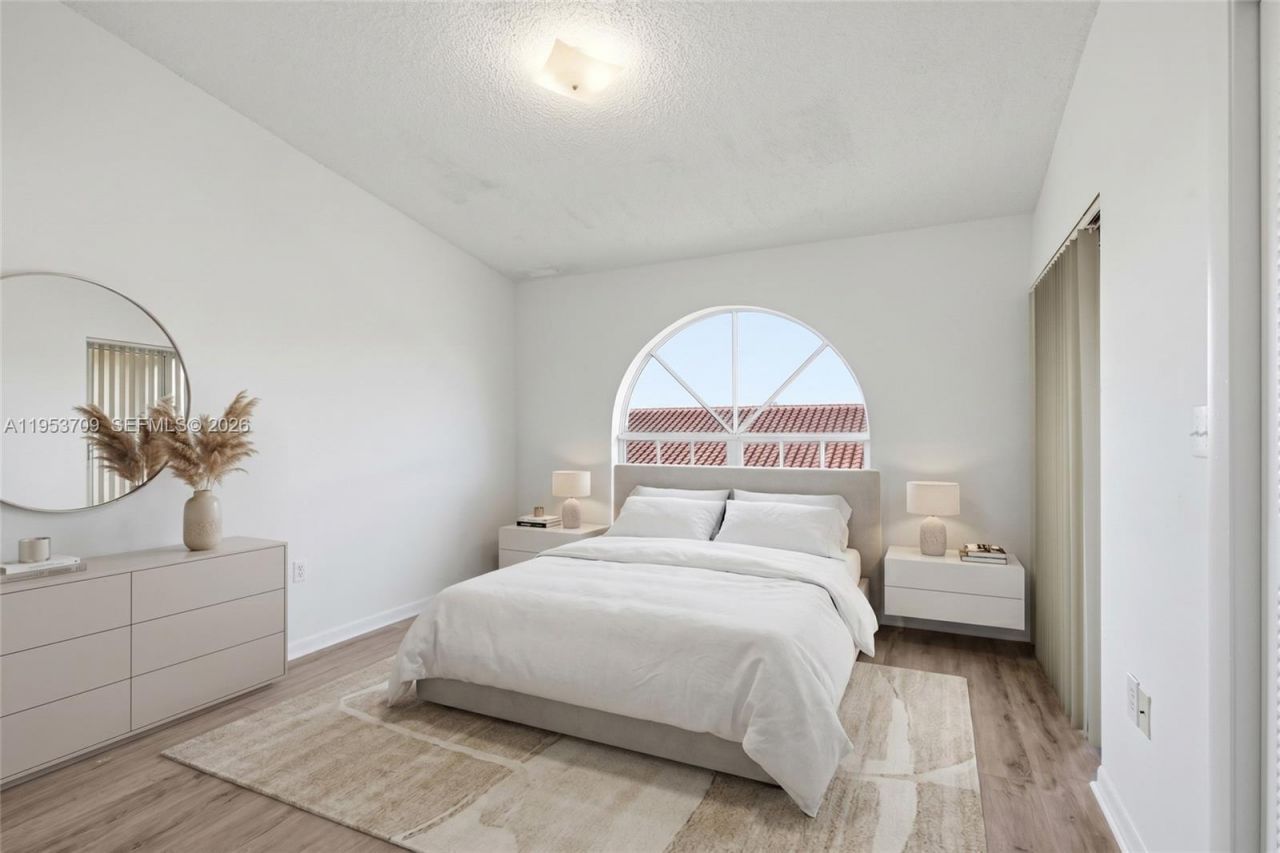 10026 Hammocks Blvd, Unit 207-6, Miami, FL 33196 Photo