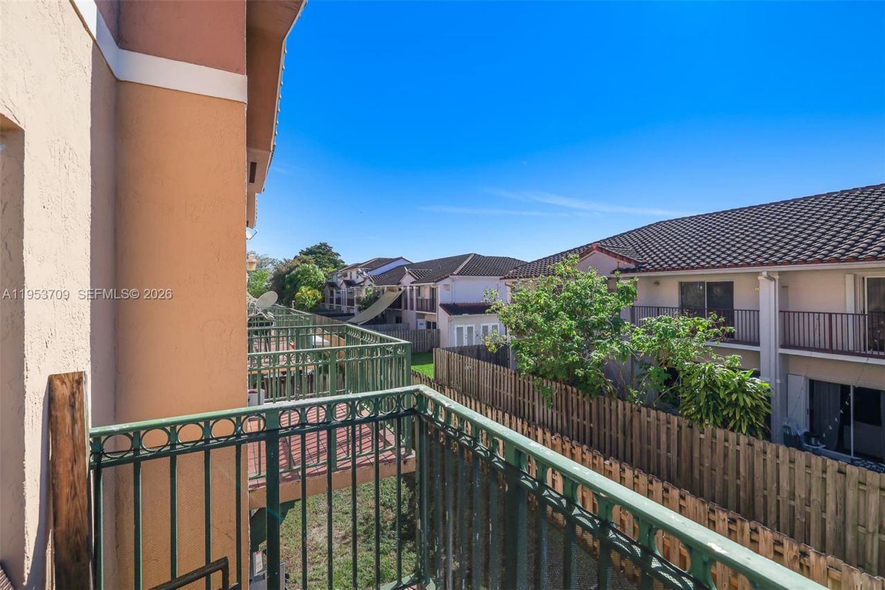 10026 Hammocks Blvd , Unit 207-6, Miami, FL 33196 Photo