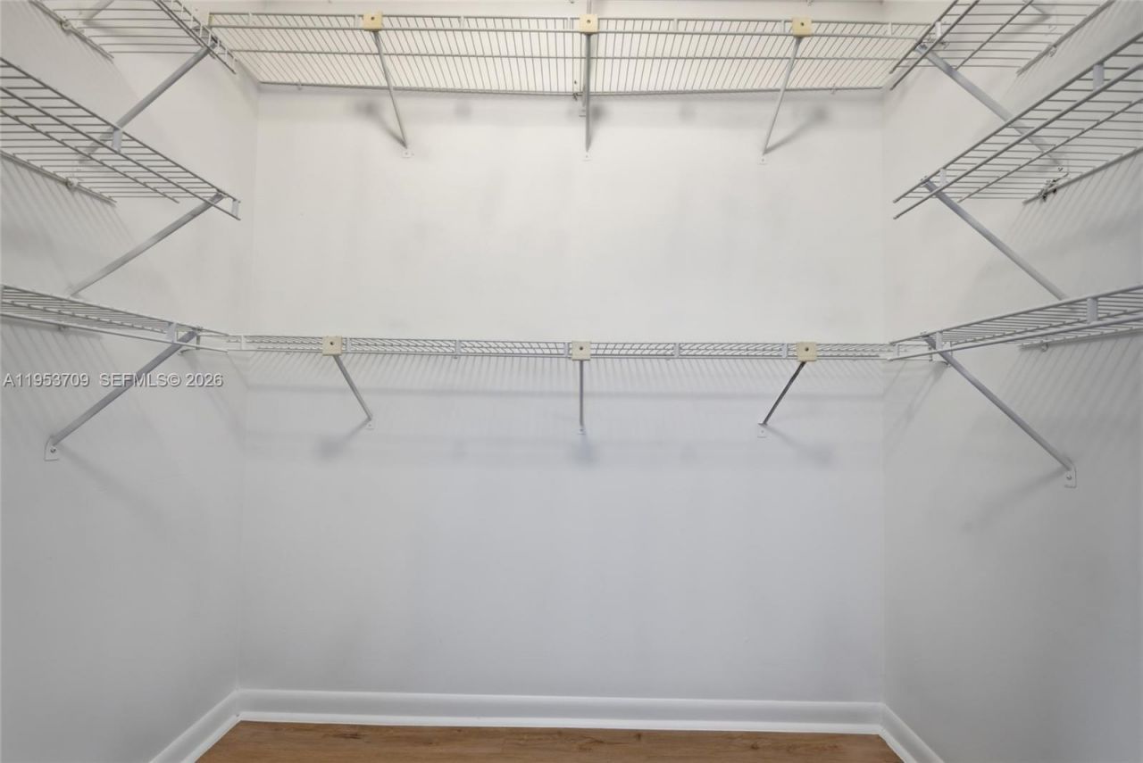 10026 Hammocks Blvd, Unit 207-6, Miami, FL 33196 Photo