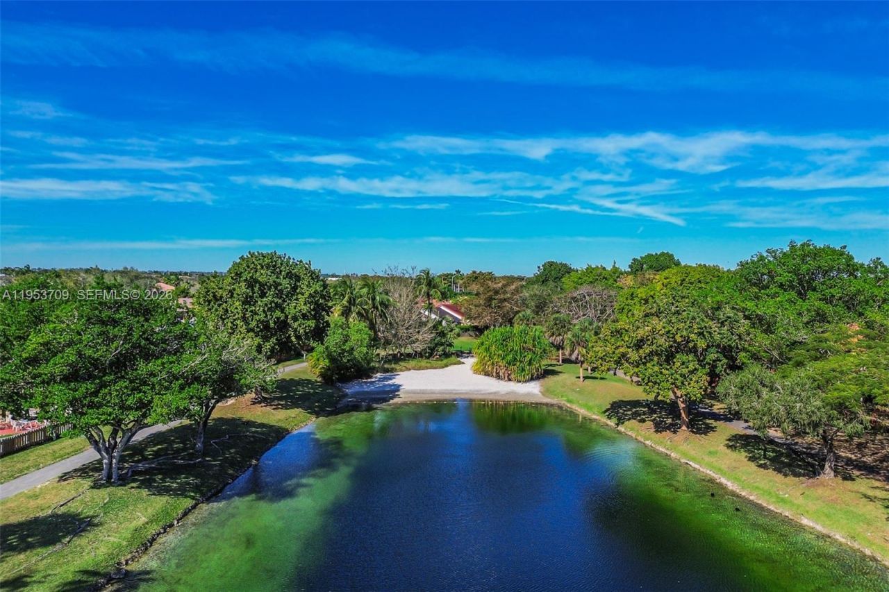 10026 Hammocks Blvd , Unit 207-6, Miami, FL 33196 Photo