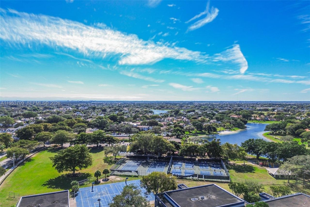 10026 Hammocks Blvd , Unit 207-6, Miami, FL 33196 Photo