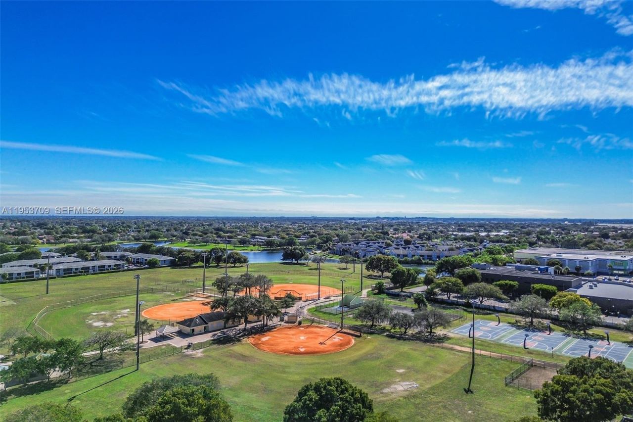 10026 Hammocks Blvd , Unit 207-6, Miami, FL 33196 Photo