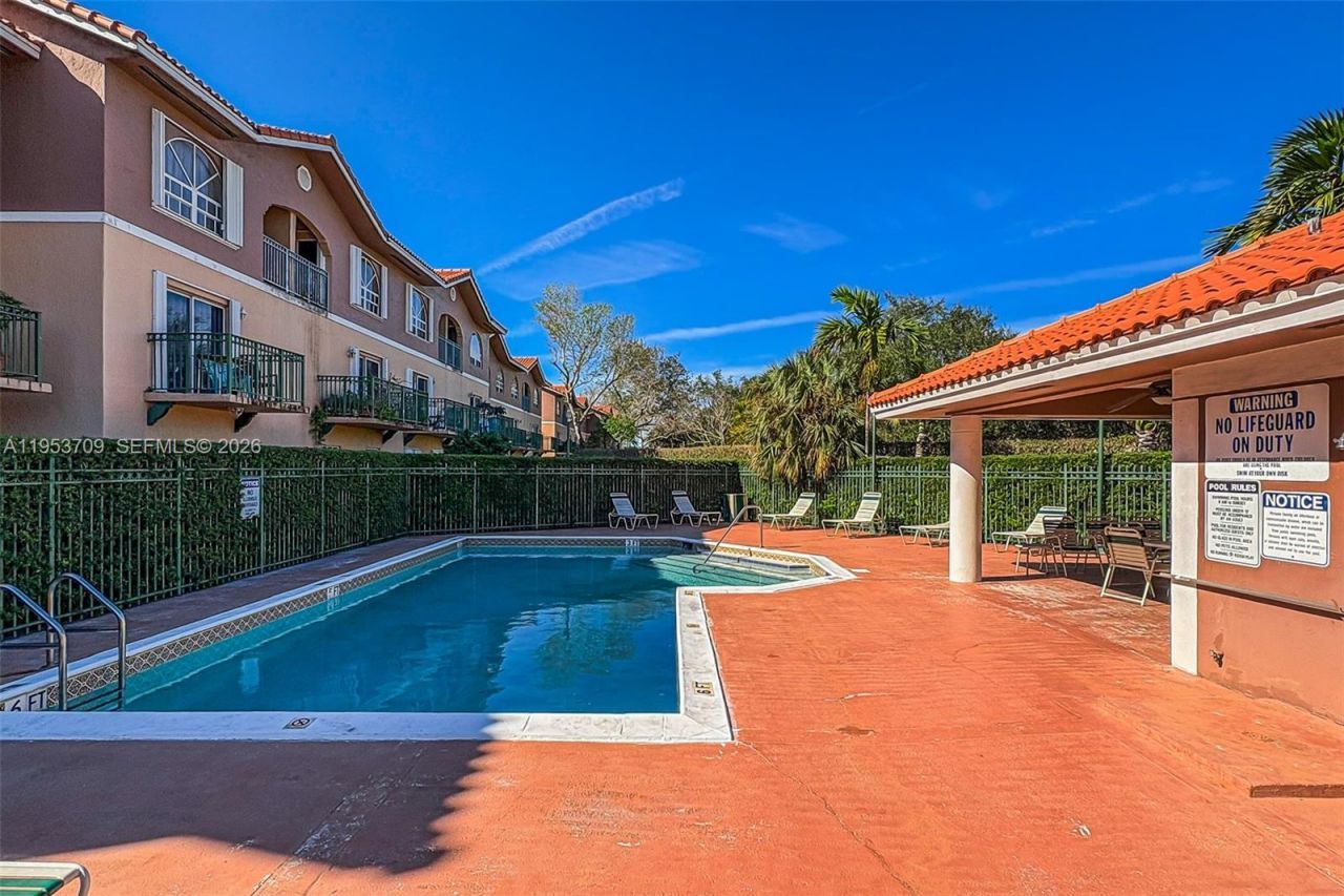 10026 Hammocks Blvd , Unit 207-6, Miami, FL 33196 Photo