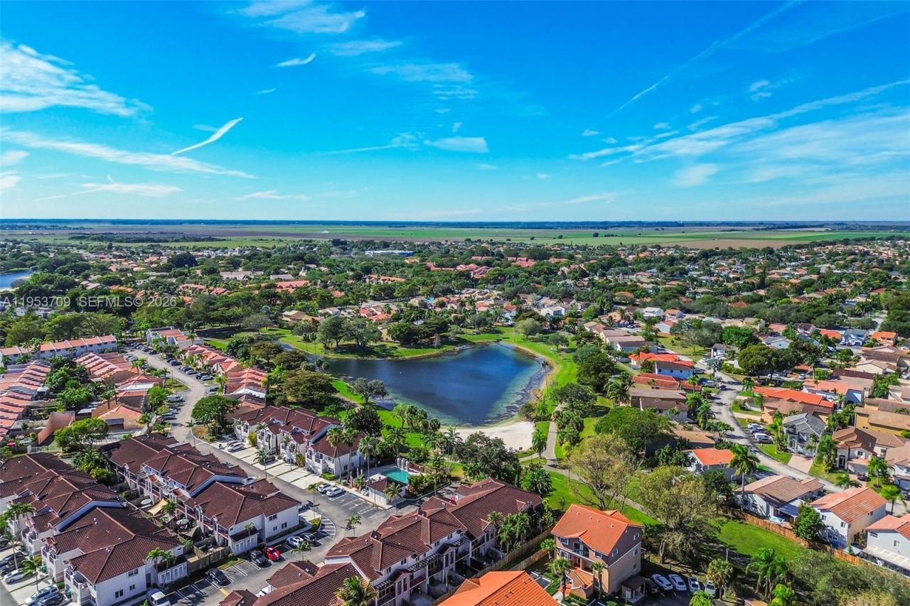 10026 Hammocks Blvd , Unit 207-6, Miami, FL 33196 Photo