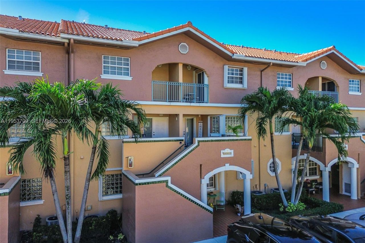 10026 Hammocks Blvd , Unit 207-6, Miami, FL 33196 Photo