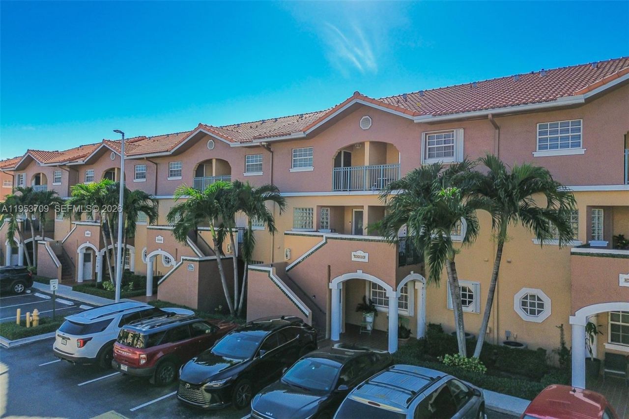 10026 Hammocks Blvd , Unit 207-6, Miami, FL 33196 Photo