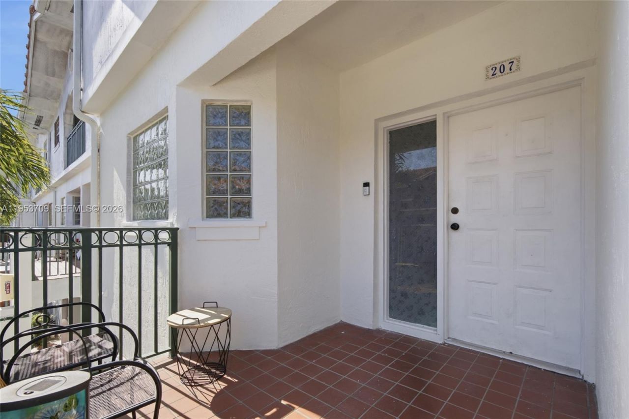 10026 Hammocks Blvd, Unit 207-6, Miami, FL 33196 Photo
