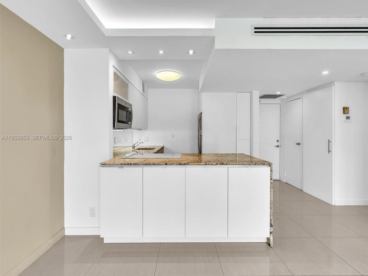 100 Bayview Dr , Unit 223, Sunny Isles Beach, FL 33160 Photo