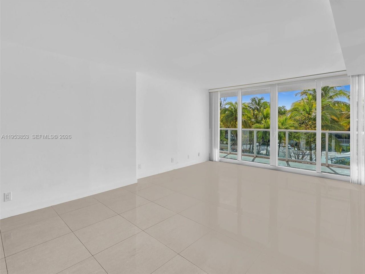 100 Bayview Dr, Unit 223, Sunny Isles Beach, FL 33160 Photo