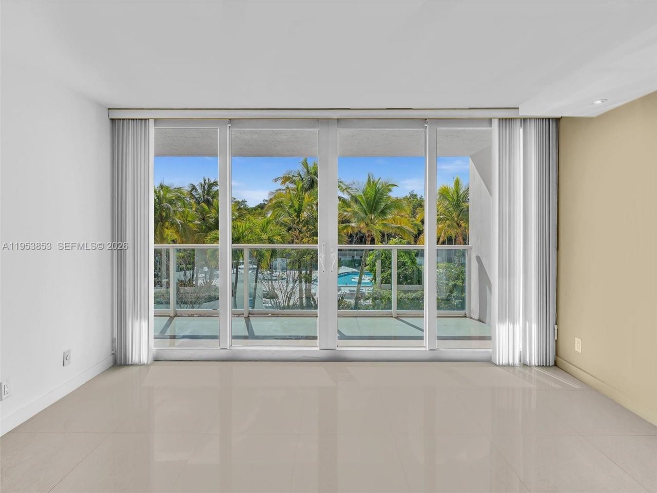 100 Bayview Dr, Unit 223, Sunny Isles Beach, FL 33160 Photo