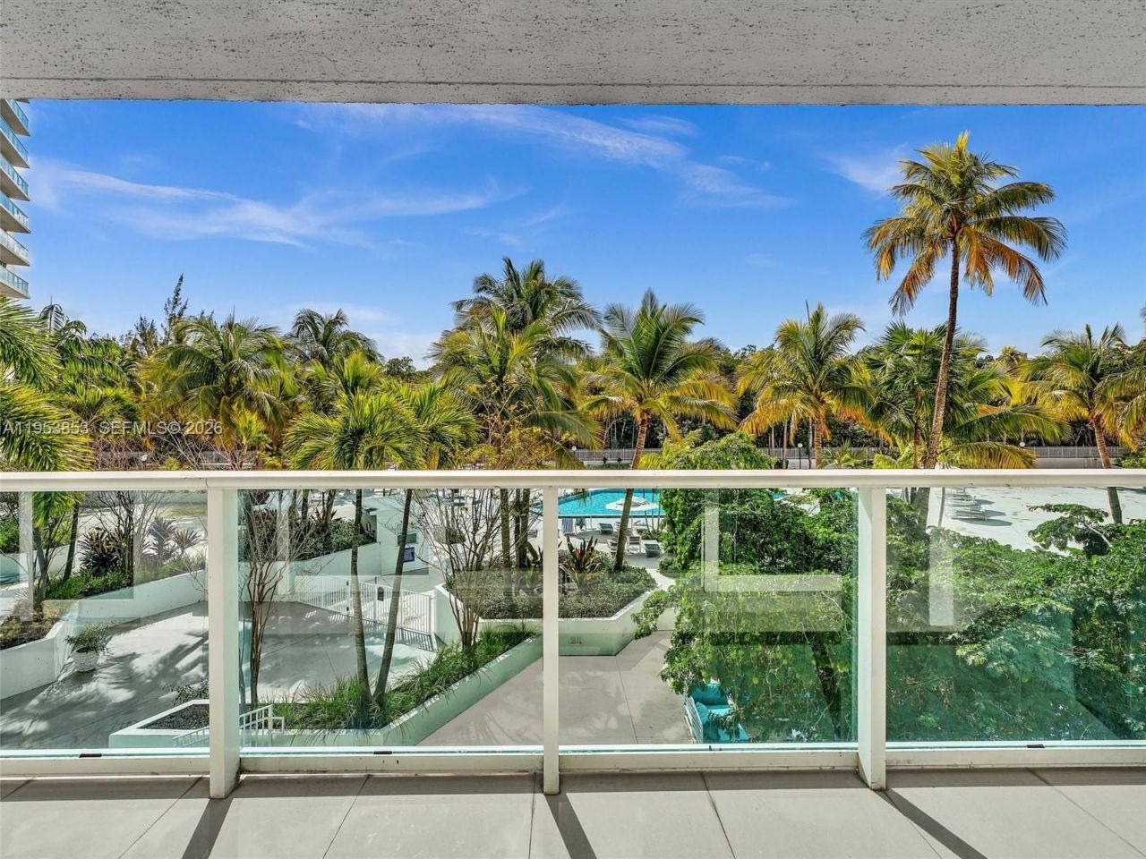 100 Bayview Dr, Unit 223, Sunny Isles Beach, FL 33160 Photo