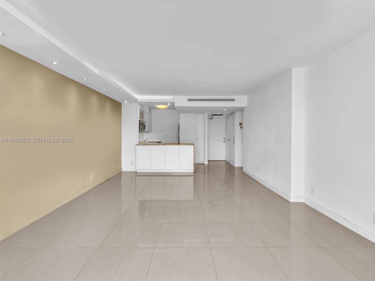 100 Bayview Dr , Unit 223, Sunny Isles Beach, FL 33160 Photo