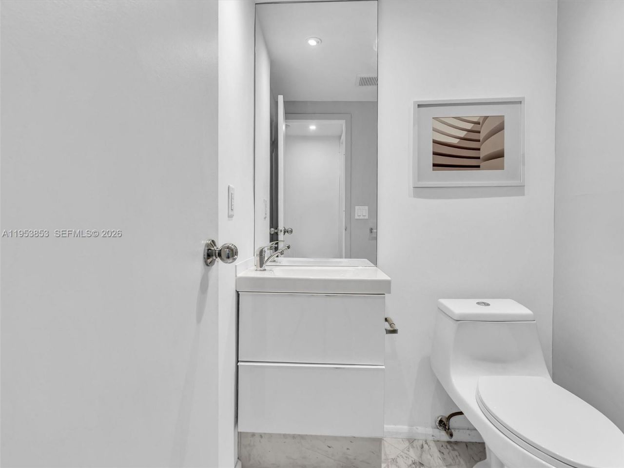 100 Bayview Dr, Unit 223, Sunny Isles Beach, FL 33160 Photo