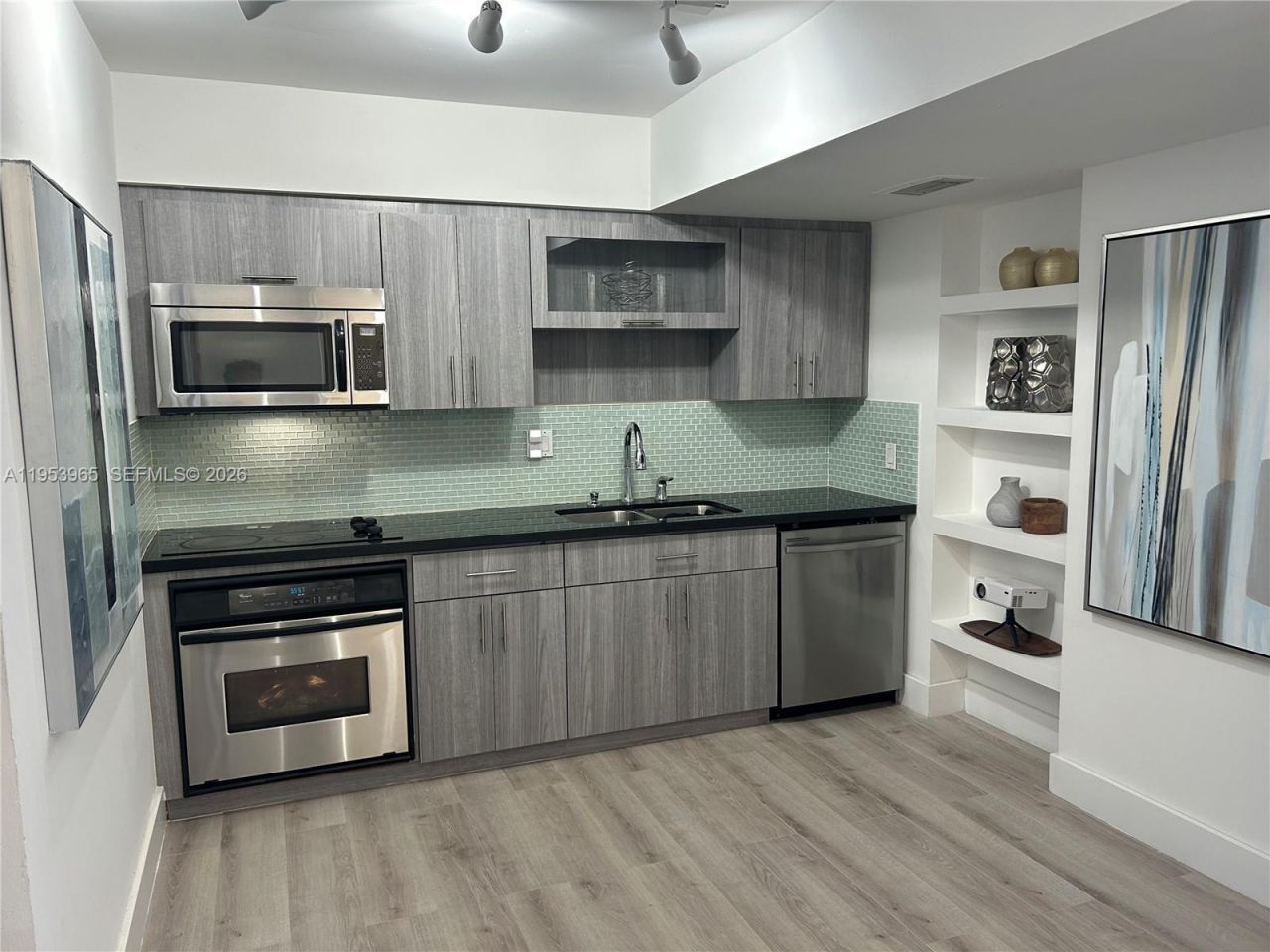 1075 93rd St, Unit 106, Bay Harbor Islands, FL 33154 Photo