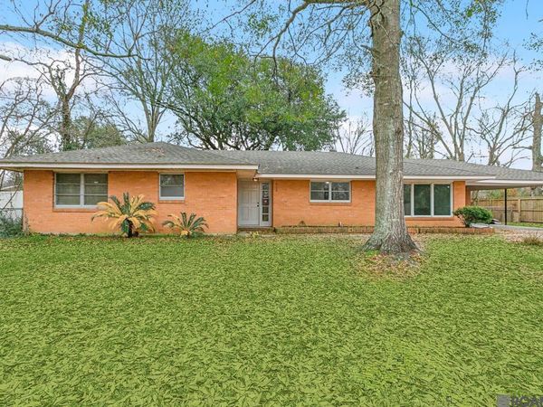 915 Cora Dr, Baton Rouge, LA 70815