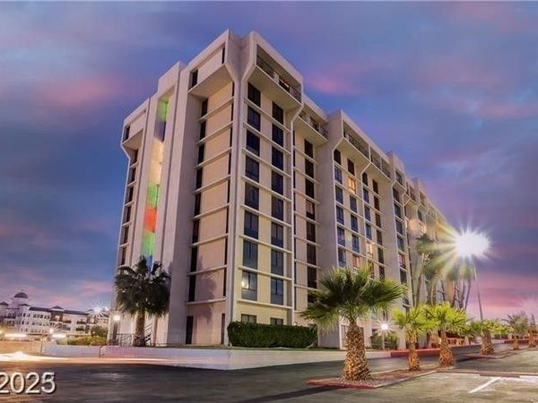 3930 University Center Drive , Unit 1008, Las Vegas, NV 89119