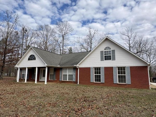 915 S Gilmer Road, Pontotoc, MS 38863