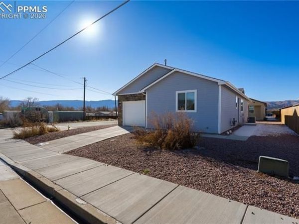 821 N Raynolds Avenue, Canon City, CO 81212