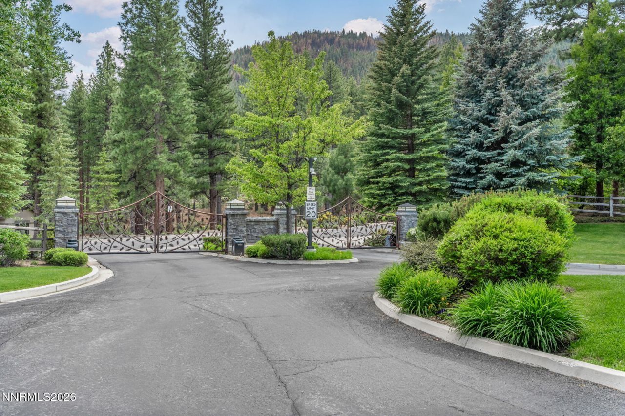 307 E Jeffrey Pine Road, Reno, NV 89511 Photo