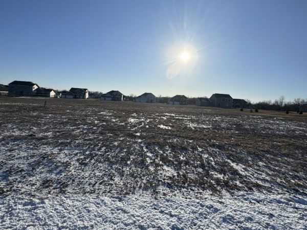 362 Linda Lane, Riverdale, IA 52722