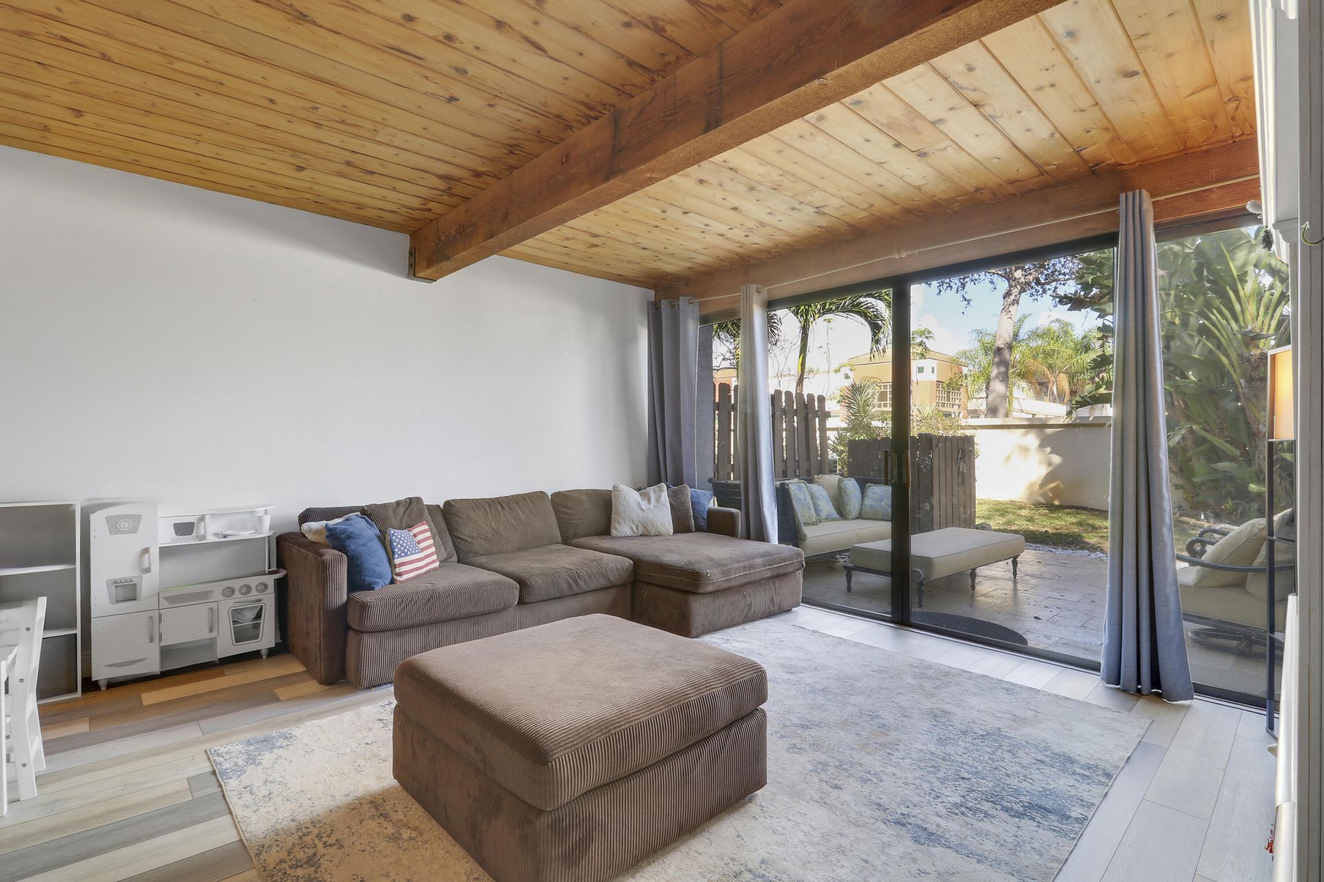 4801 NW 2nd Avenue, Unit 101, Boca Raton, FL 33431 Photo