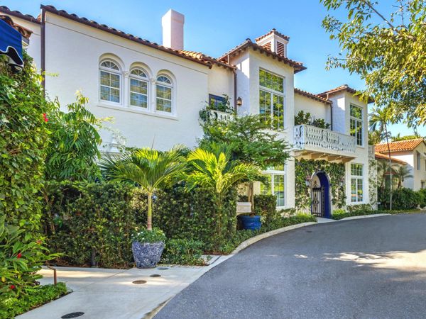 238 Phipps Plaza, Palm Beach, FL 33480