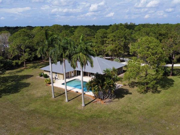 2884 SE Ranch Acres Circle, Jupiter, FL 33478