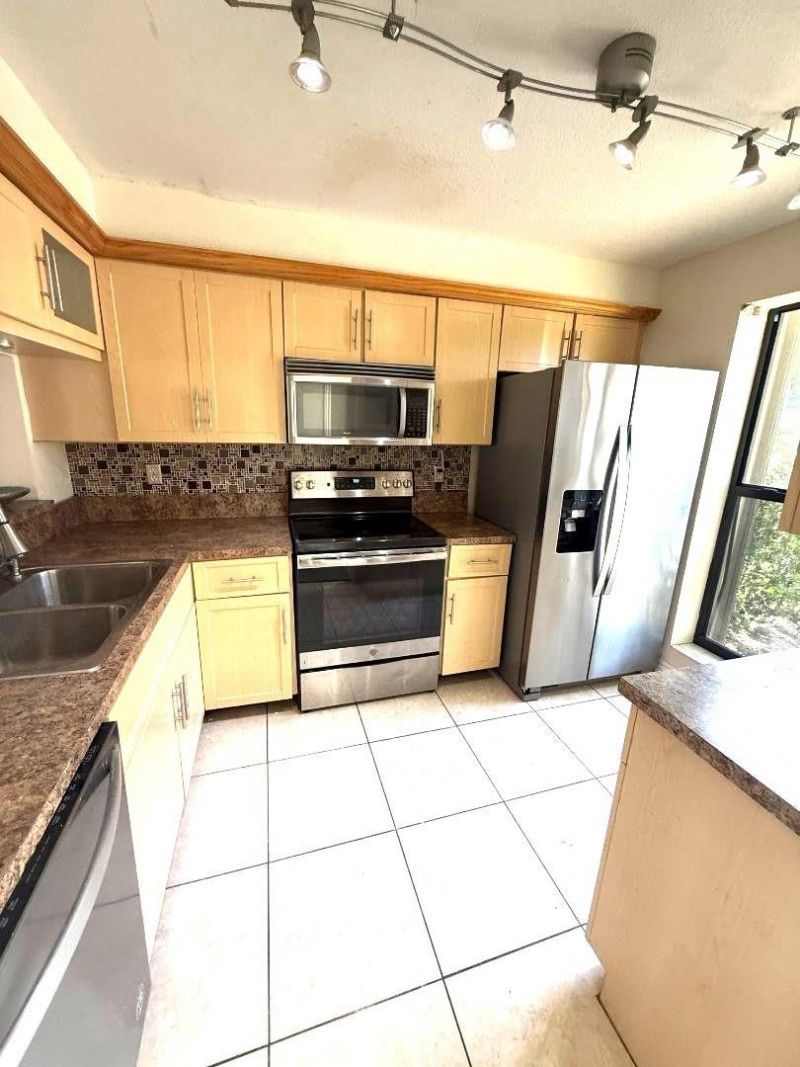 3070 S Oakland Forest Dr, Unit 306, Oakland Park, FL 33309 Photo