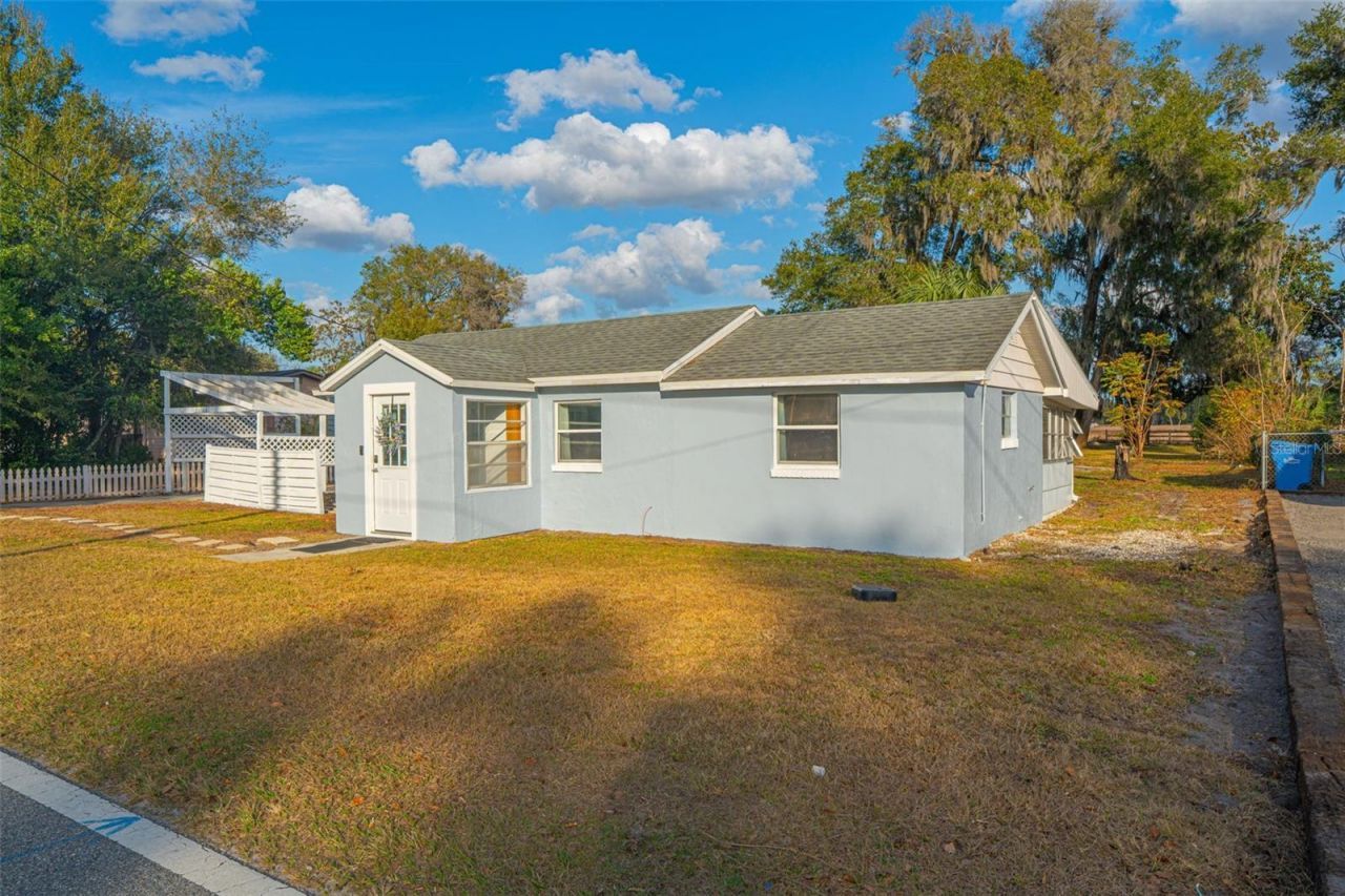 421 Pleasant Street, Lake Helen, FL 32744 Photo