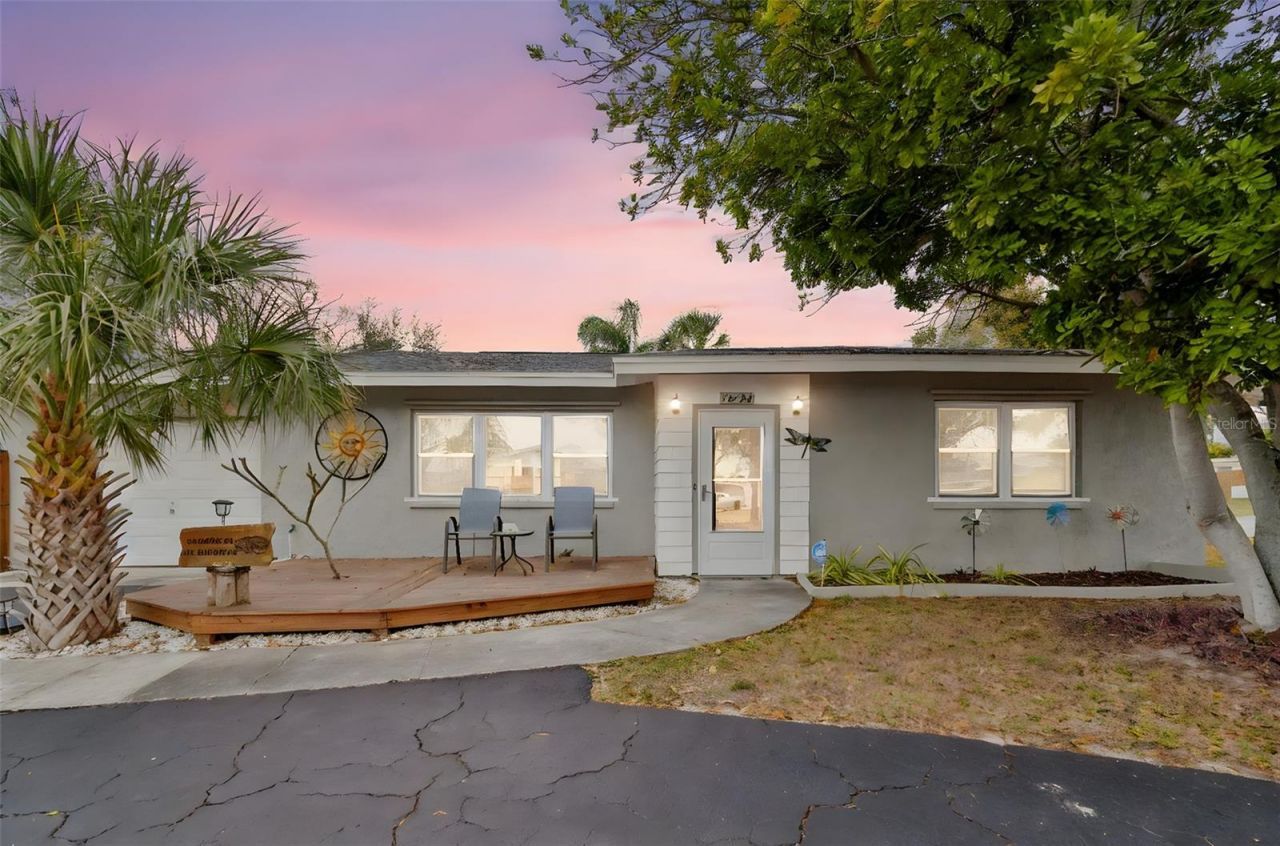 12424 105th Street, Largo, FL 33773 Main Photo