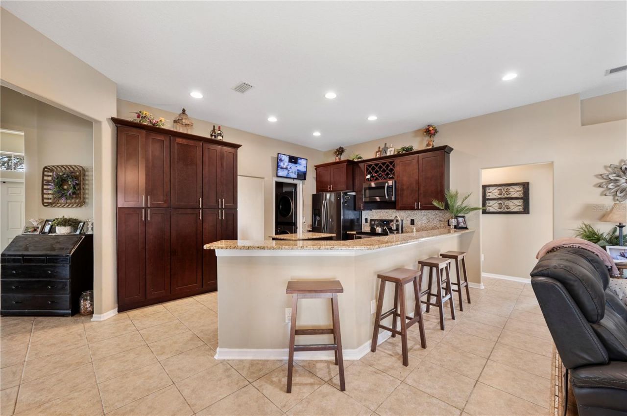 4403 Avondale Groves Street, Plant City, FL 33567 Photo