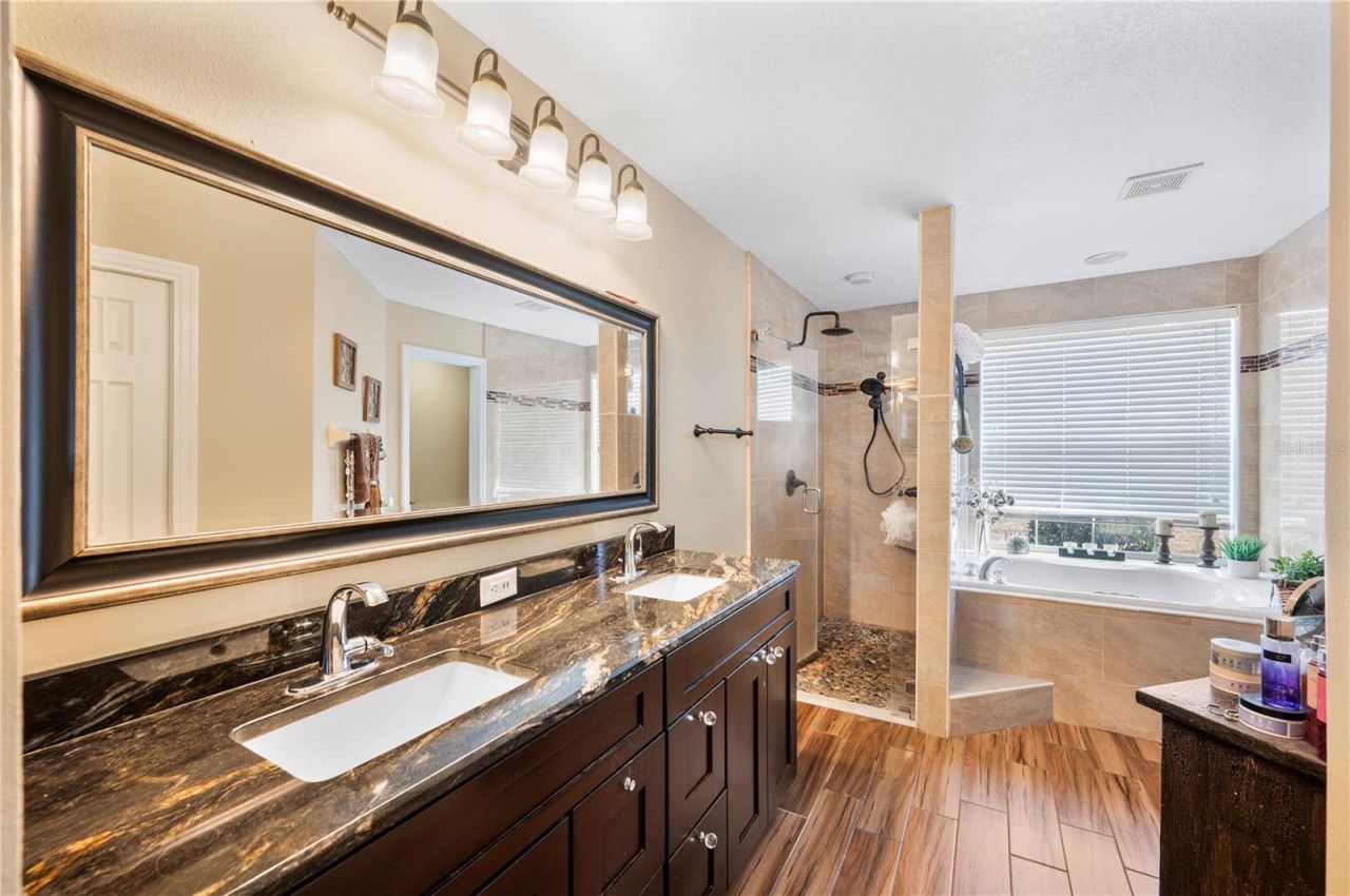 4403 Avondale Groves Street, Plant City, FL 33567 Photo