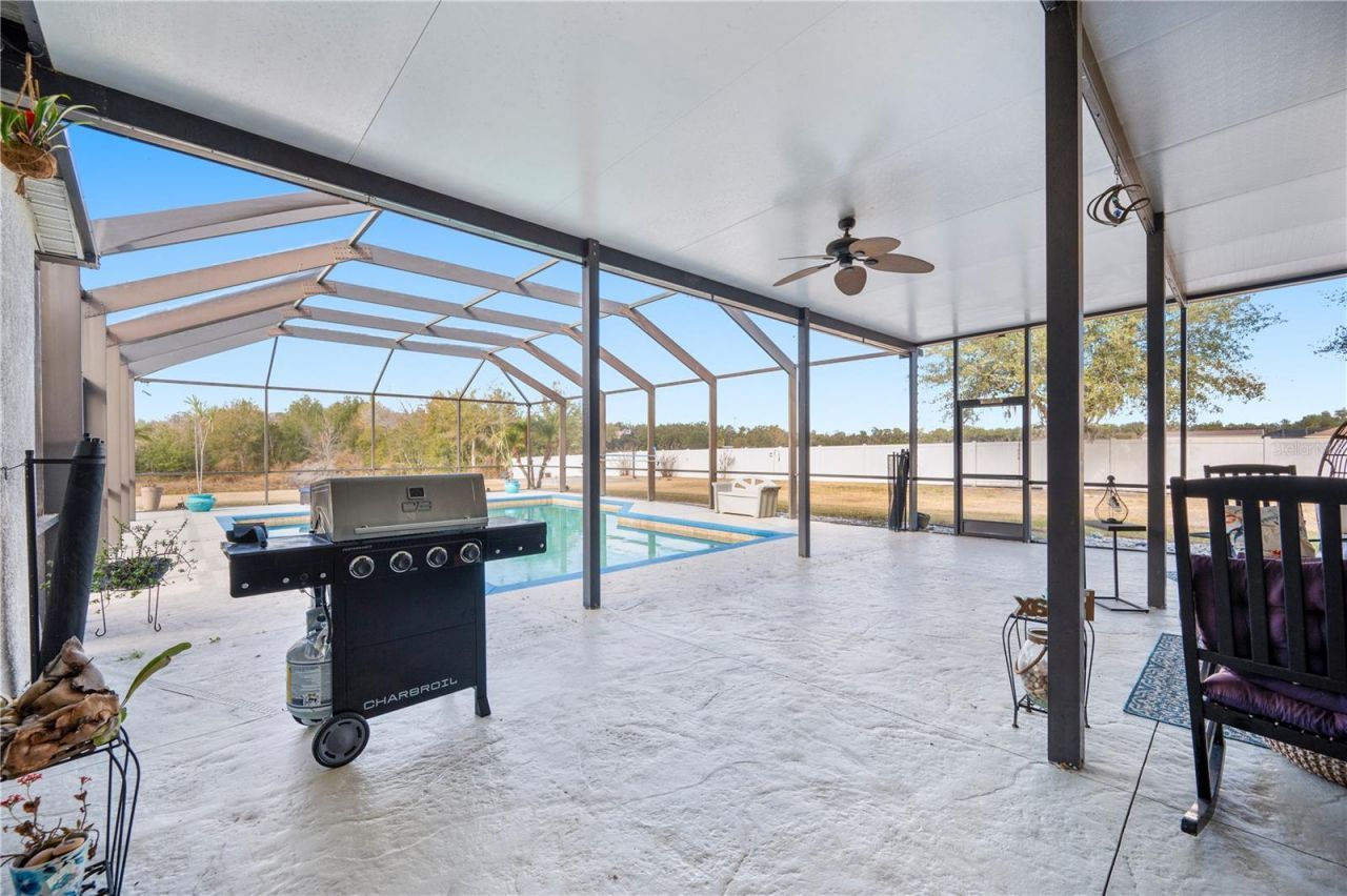 4403 Avondale Groves Street, Plant City, FL 33567 Photo