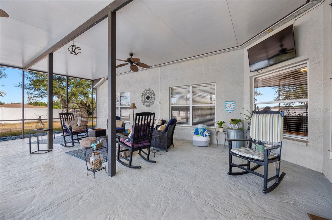 4403 Avondale Groves Street, Plant City, FL 33567 Photo