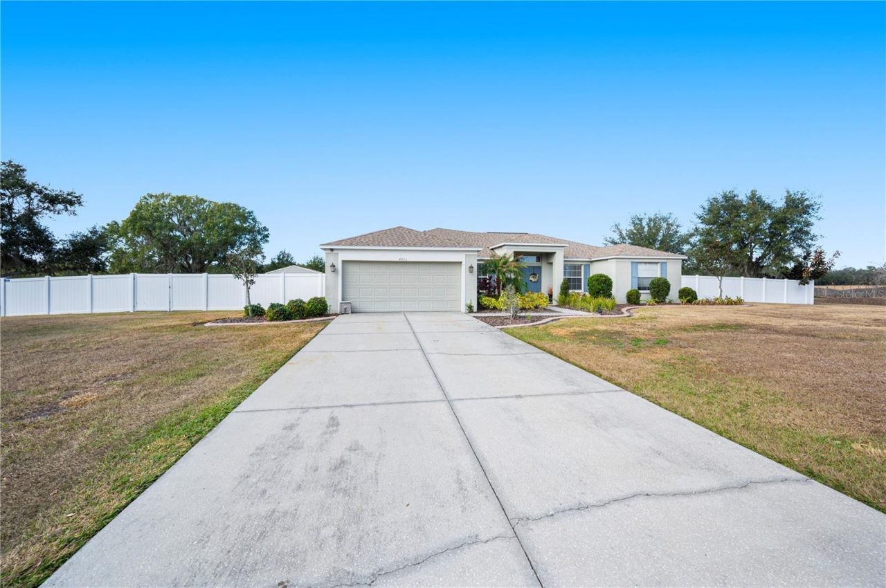 4403 Avondale Groves Street, Plant City, FL 33567 Photo