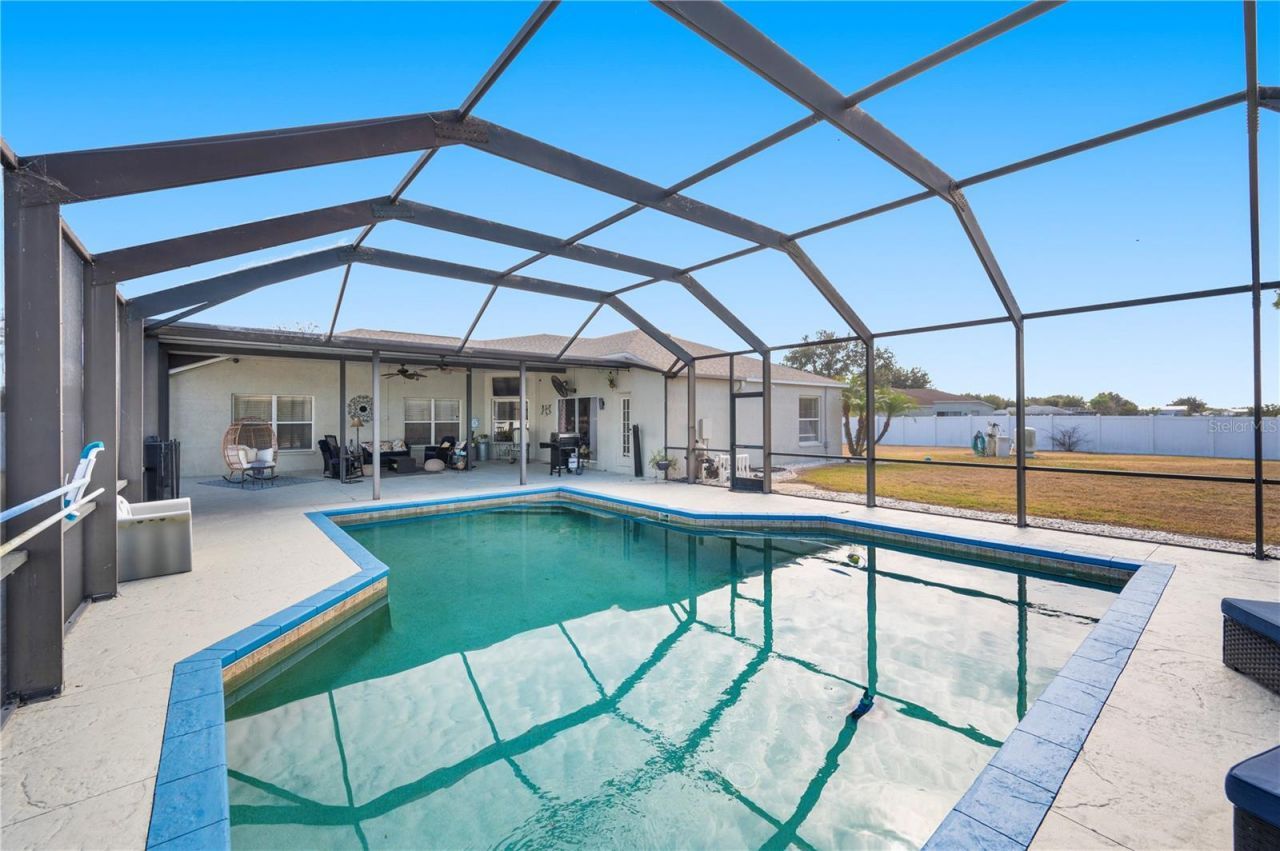 4403 Avondale Groves Street, Plant City, FL 33567 Photo