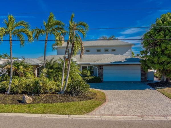 207 MIDWAY ISLAND, CLEARWATER BEACH, FL 33767