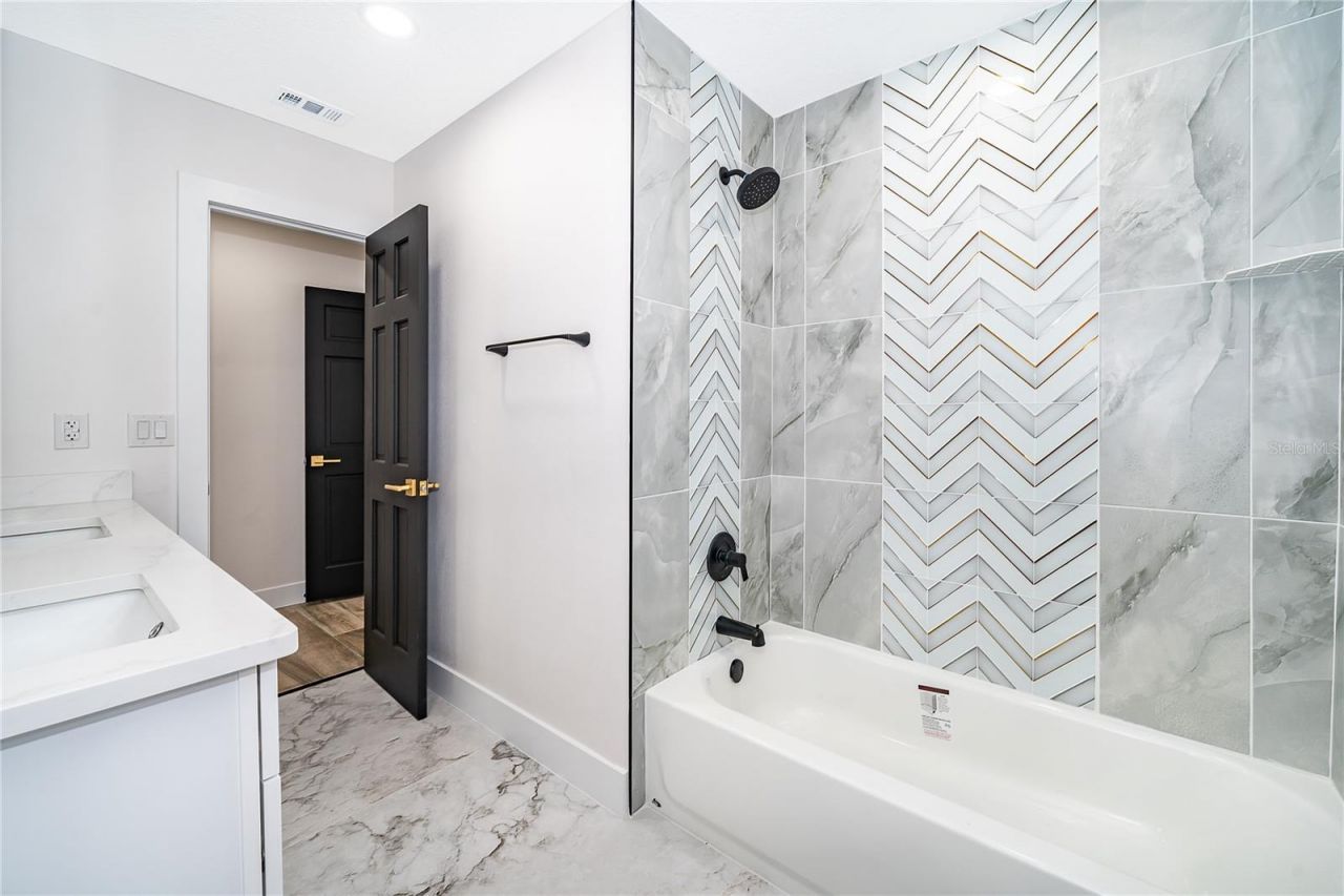 1498 Grace Lake Circle, Longwood, FL 32750 Photo