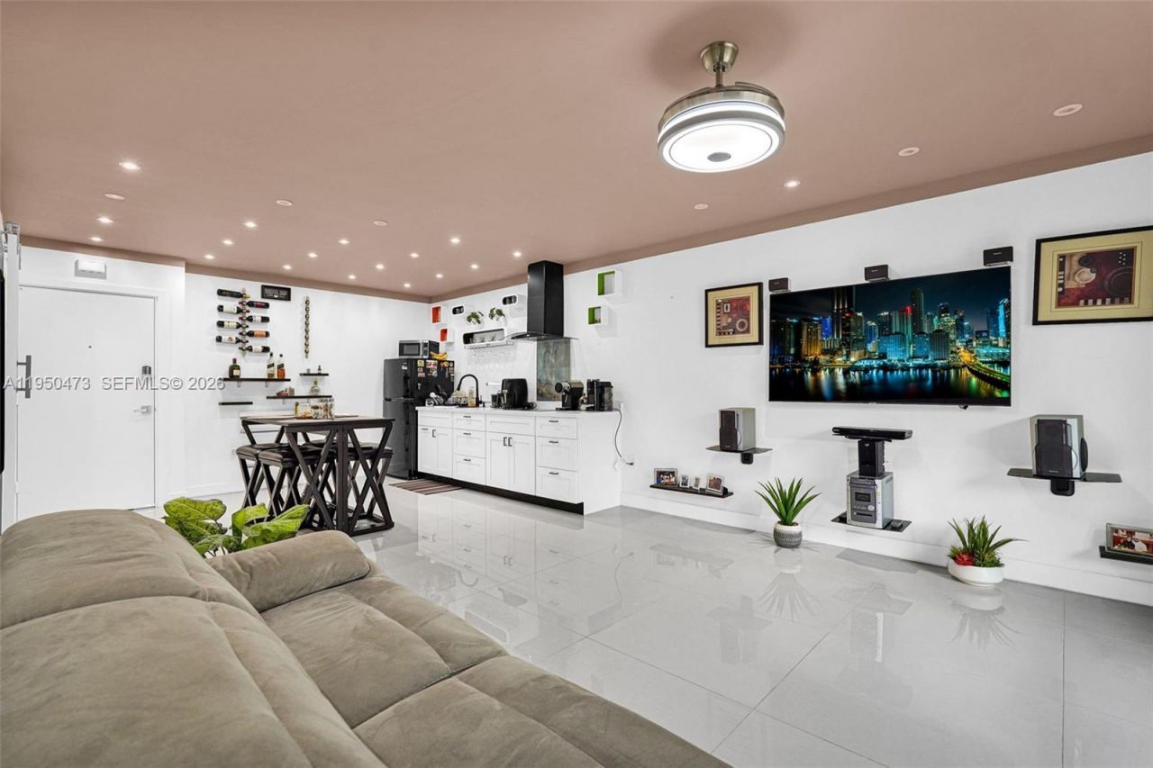 7401 SW 82nd St, Unit 202S, Miami, FL 33143 Photo