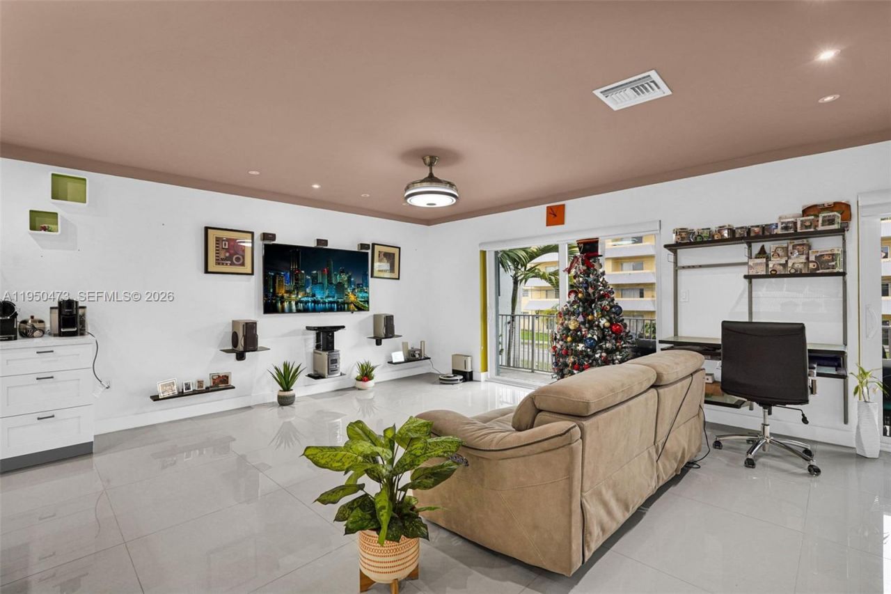 7401 SW 82nd St, Unit 202S, Miami, FL 33143 Photo