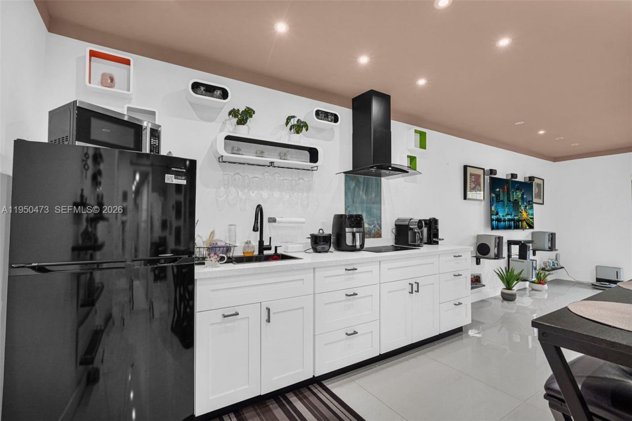 7401 SW 82nd St, Unit 202S, Miami, FL 33143 Photo