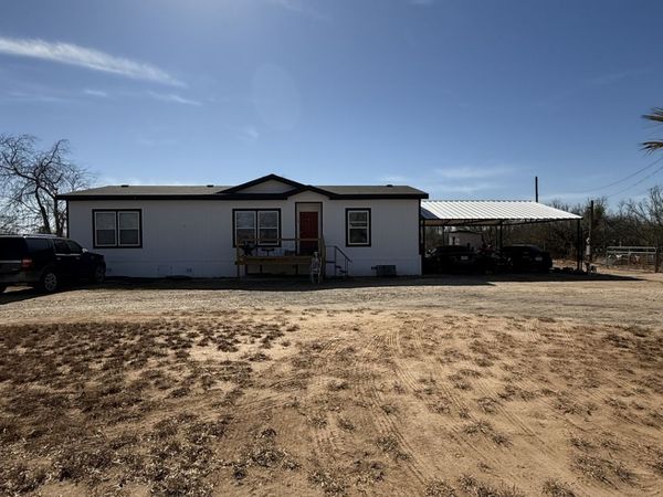 718 Duncan, Carrizo Springs, TX 78834