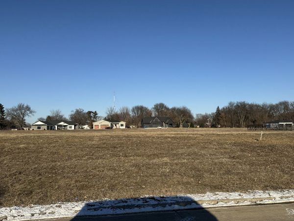 367 Ann Avenue, Riverdale, IA 52722