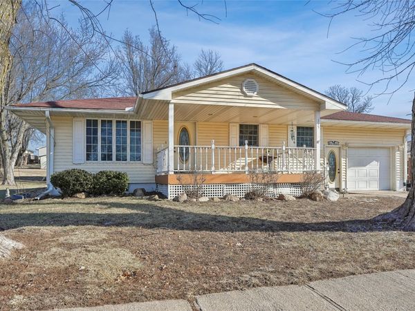 115 N Vine Avenue, Lacona, IA 50139