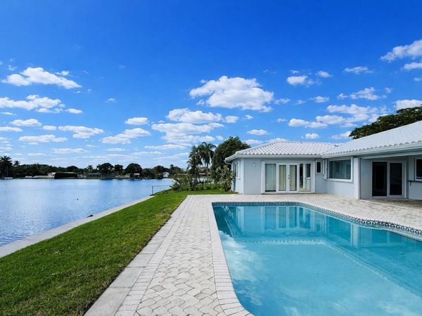 7130 SW 9th Street, Plantation, FL 33317