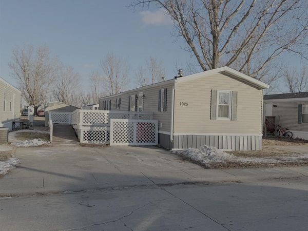 1025 Allison, Vermillion, SD 00000