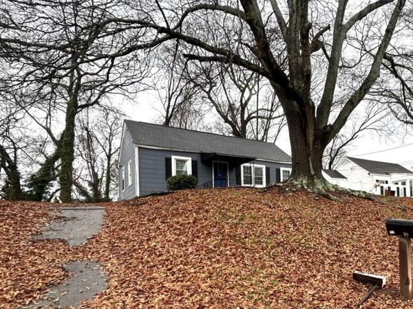 540 Hamilton E Holmes Drive NW, Atlanta, GA 30318